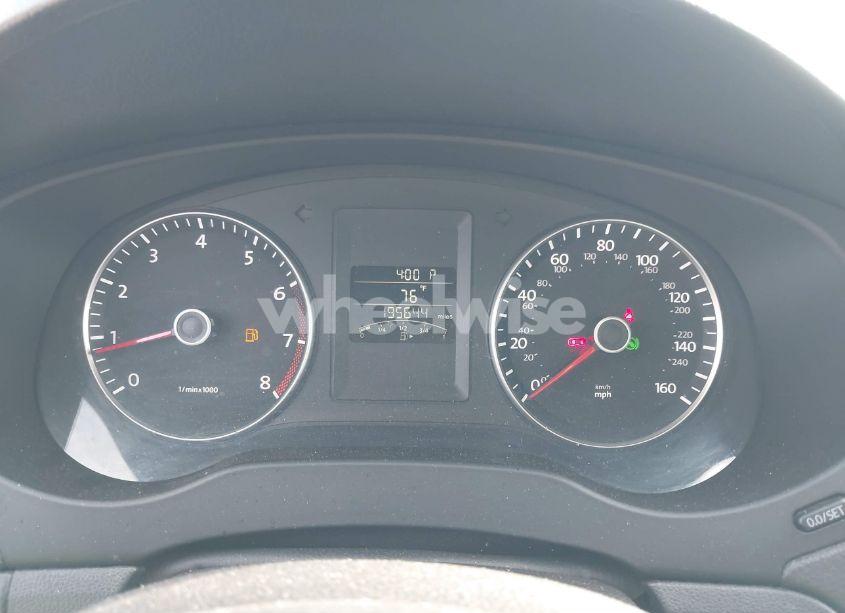 Photo 7 of 2012 Volkswagen Jetta 2.5L SE (VIN 3VWDP7AJ4CM118404)