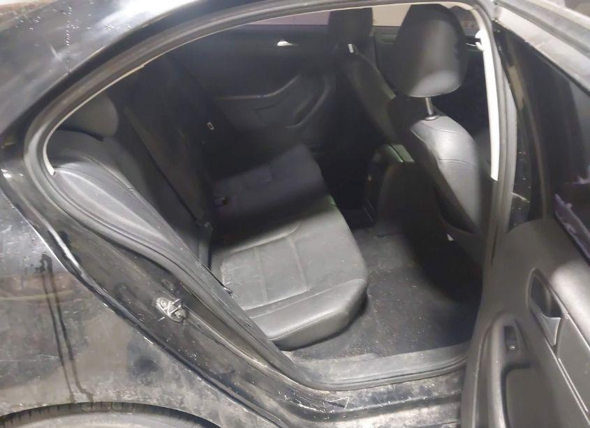 Photo 8 of 2012 Volkswagen Jetta 2.5L SE (VIN 3VWDP7AJ4CM309546)