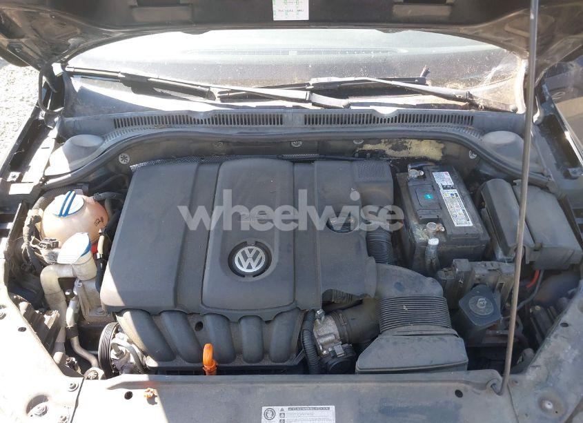 Photo 10 of 2012 Volkswagen Jetta 2.5L SE (VIN 3VWDP7AJ4CM314780)