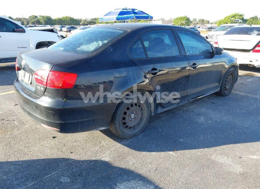 Photo 4 of 2012 Volkswagen Jetta 2.5L SE (VIN 3VWDP7AJ4CM314990)