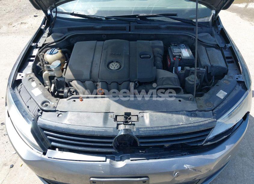 Photo 10 of 2012 Volkswagen Jetta 2.5L SE (VIN 3VWDP7AJ4CM323219)