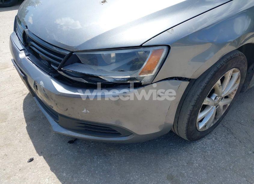 Photo 15 of 2012 Volkswagen Jetta 2.5L SE (VIN 3VWDP7AJ4CM323219)