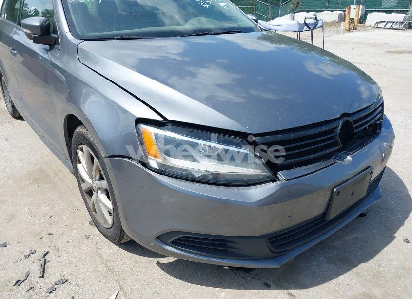 Photo 16 of 2012 Volkswagen Jetta 2.5L SE (VIN 3VWDP7AJ4CM323219)