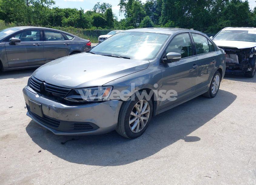 Photo 2 of 2012 Volkswagen Jetta 2.5L SE (VIN 3VWDP7AJ4CM323219)
