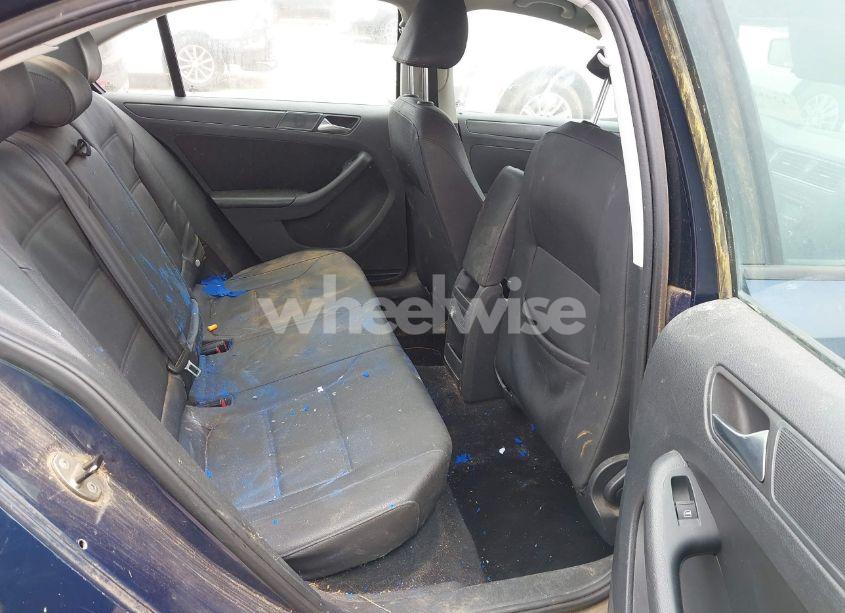 Photo 8 of 2012 Volkswagen Jetta 2.5L SE (VIN 3VWDP7AJ4CM332776)