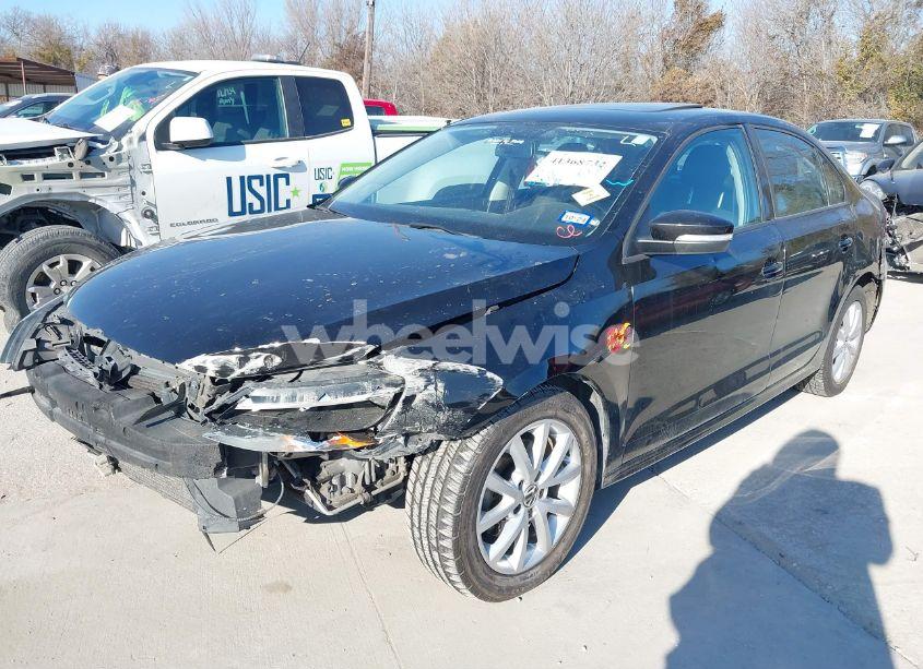 Photo 2 of 2012 Volkswagen Jetta 2.5L SE (VIN 3VWDP7AJ4CM335483)