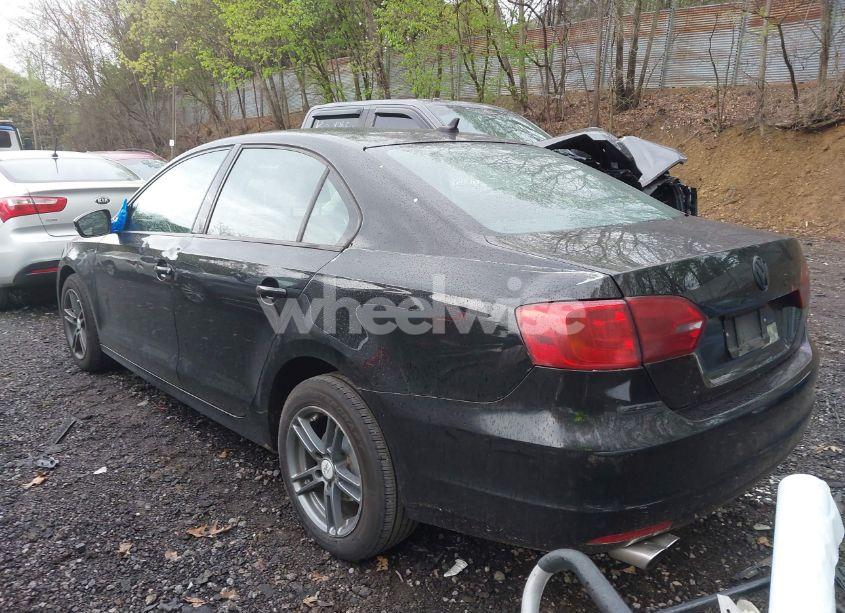 Photo 3 of 2012 Volkswagen Jetta 2.5L SE (VIN 3VWDP7AJ4CM338027)