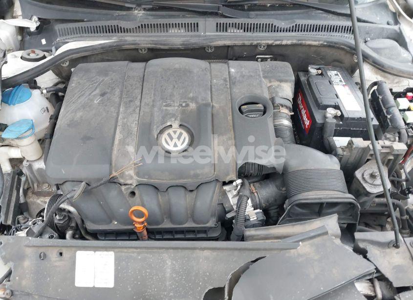 Photo 10 of 2012 Volkswagen Jetta 2.5L SE (VIN 3VWDP7AJ4CM356799)