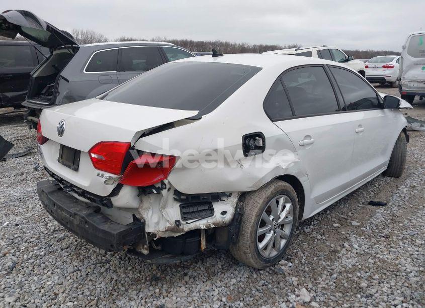 Photo 6 of 2012 Volkswagen Jetta 2.5L SE (VIN 3VWDP7AJ4CM356799)