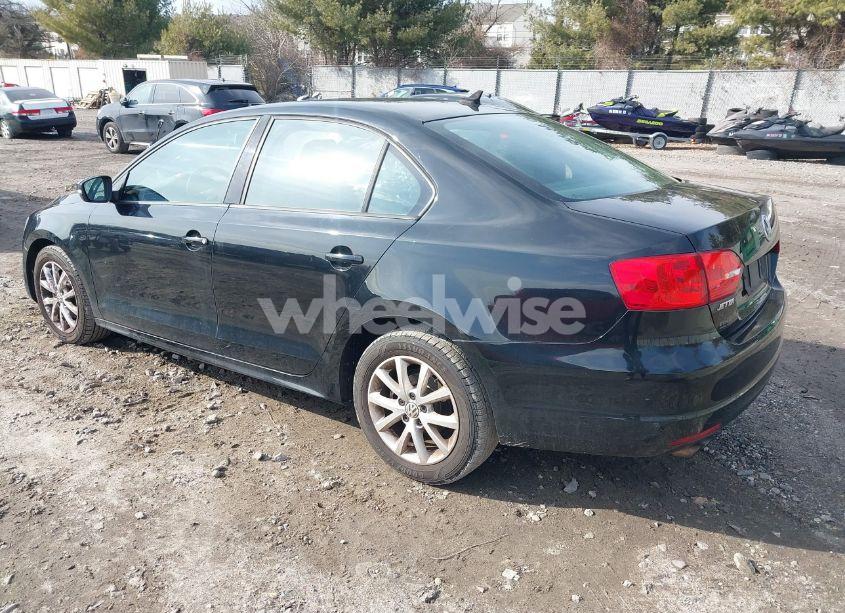 Photo 3 of 2012 Volkswagen Jetta 2.5L SE (VIN 3VWDP7AJ4CM415298)