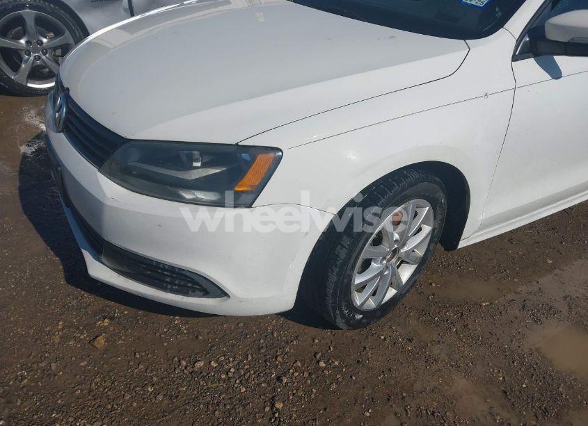 Photo 6 of 2012 Volkswagen Jetta 2.5L SE (VIN 3VWDP7AJ4CM457941)