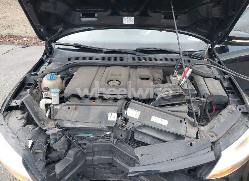 Photo 10 of 2013 Volkswagen Jetta 2.5L SE (VIN 3VWDP7AJ4DM258390)