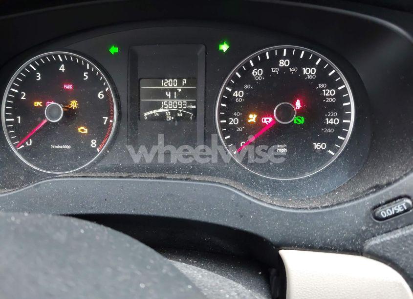 Photo 7 of 2013 Volkswagen Jetta 2.5L SE (VIN 3VWDP7AJ4DM258390)