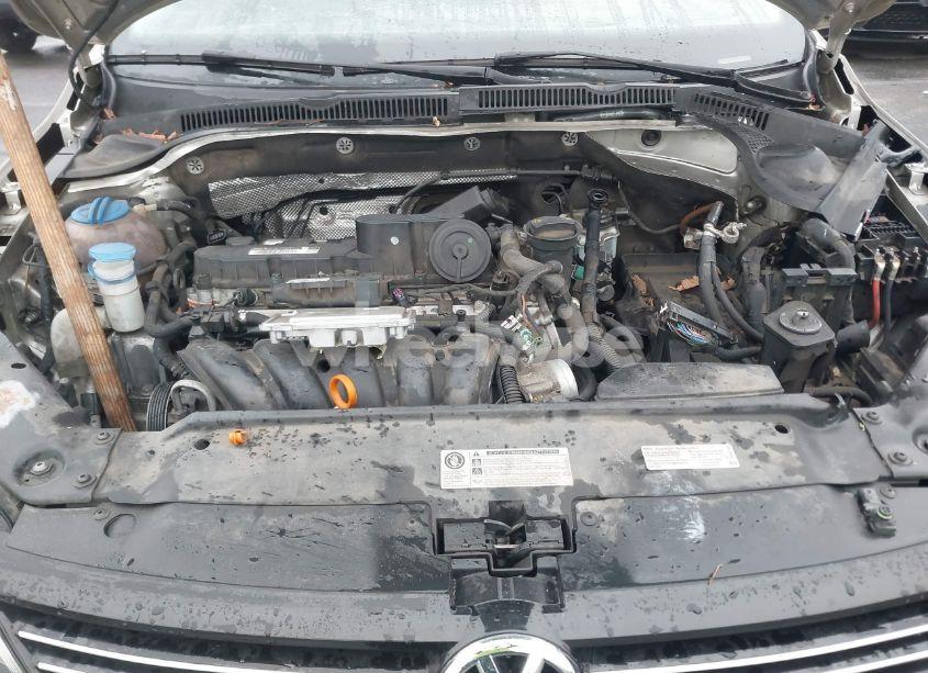 Photo 10 of 2013 Volkswagen Jetta 2.5L SE (VIN 3VWDP7AJ4DM265033)