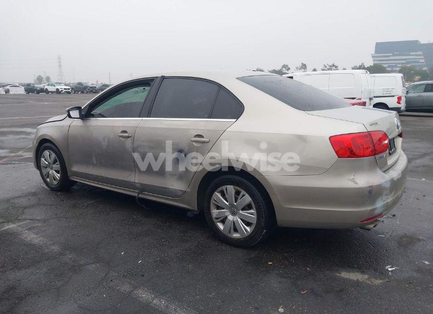 Photo 15 of 2013 Volkswagen Jetta 2.5L SE (VIN 3VWDP7AJ4DM265033)