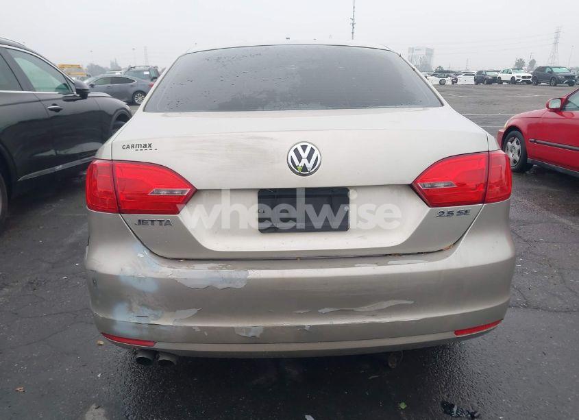 Photo 17 of 2013 Volkswagen Jetta 2.5L SE (VIN 3VWDP7AJ4DM265033)