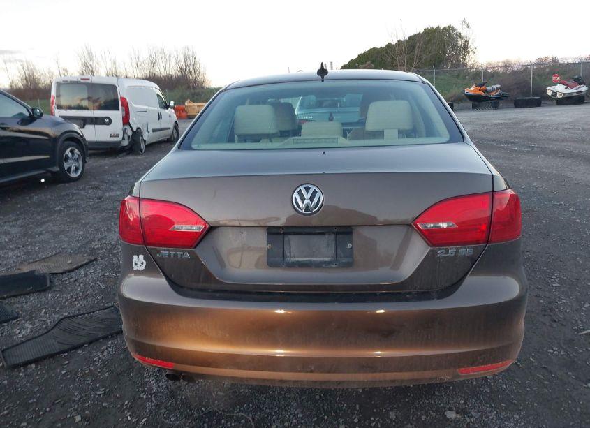 Photo 16 of 2013 Volkswagen Jetta SE W/CONVENIENCE (VIN 3VWDP7AJ4DM288280)