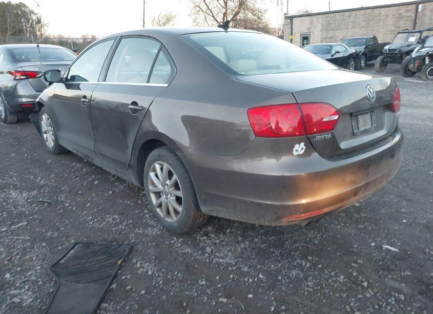 Photo 3 of 2013 Volkswagen Jetta SE W/CONVENIENCE (VIN 3VWDP7AJ4DM288280)