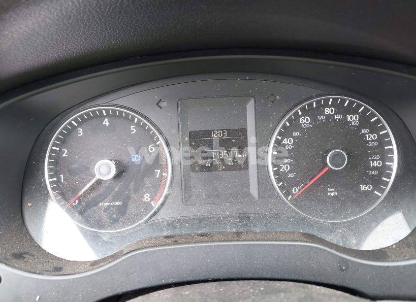 Photo 7 of 2013 Volkswagen Jetta 2.5L SE (VIN 3VWDP7AJ4DM352849)