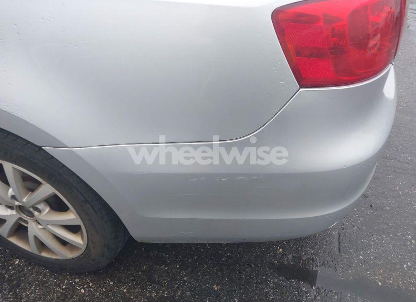 Photo 6 of 2013 Volkswagen Jetta 2.5L SE (VIN 3VWDP7AJ4DM360725)