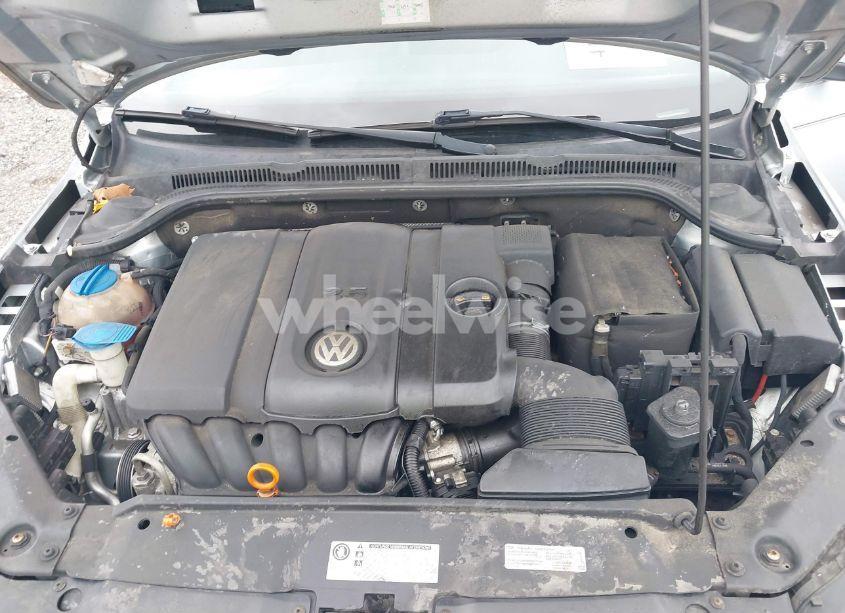Photo 10 of 2013 Volkswagen Jetta 2.5L SE (VIN 3VWDP7AJ4DM361311)