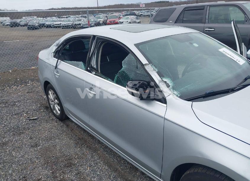 Photo 6 of 2013 Volkswagen Jetta 2.5L SE (VIN 3VWDP7AJ4DM361311)