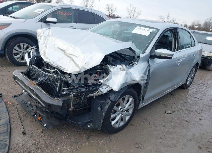 Photo 2 of 2013 Volkswagen Jetta 2.5L SE (VIN 3VWDP7AJ4DM391974)