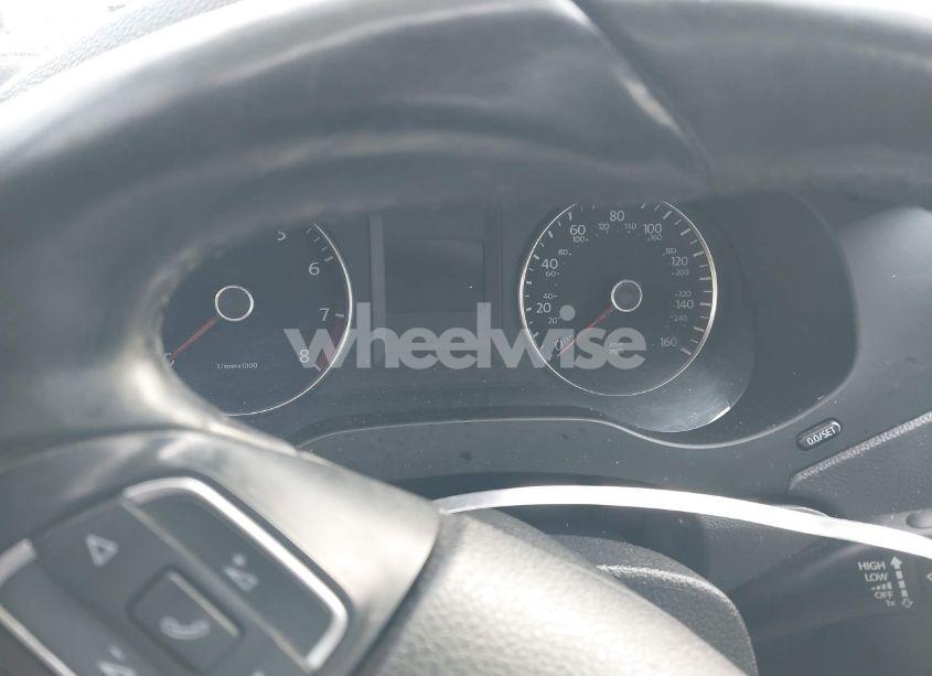 Photo 7 of 2013 Volkswagen Jetta 2.5L SE (VIN 3VWDP7AJ4DM391974)