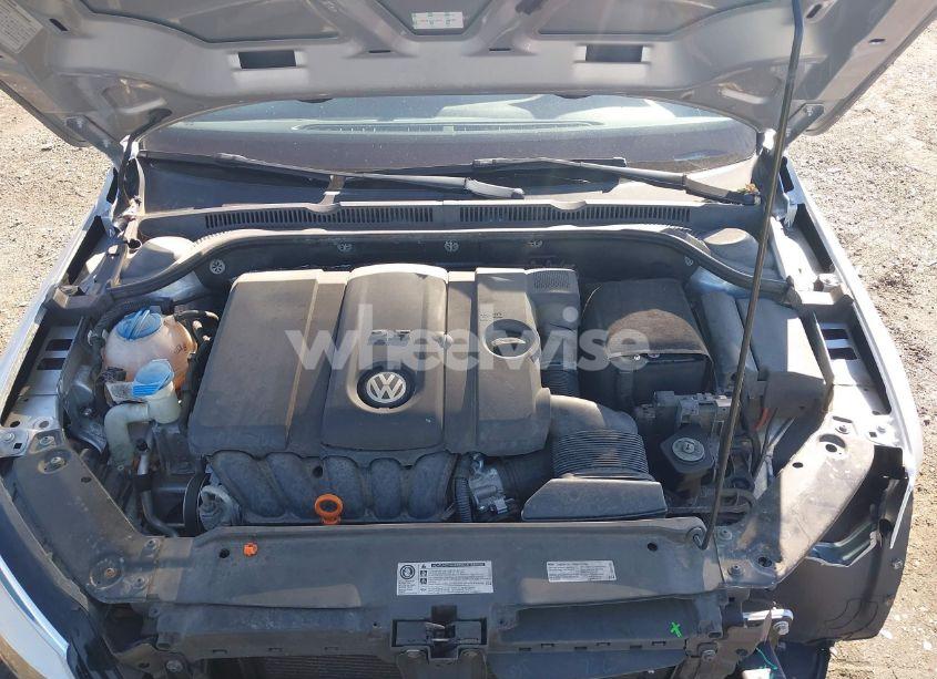 Photo 10 of 2013 Volkswagen Jetta 2.5L SE (VIN 3VWDP7AJ4DM442888)