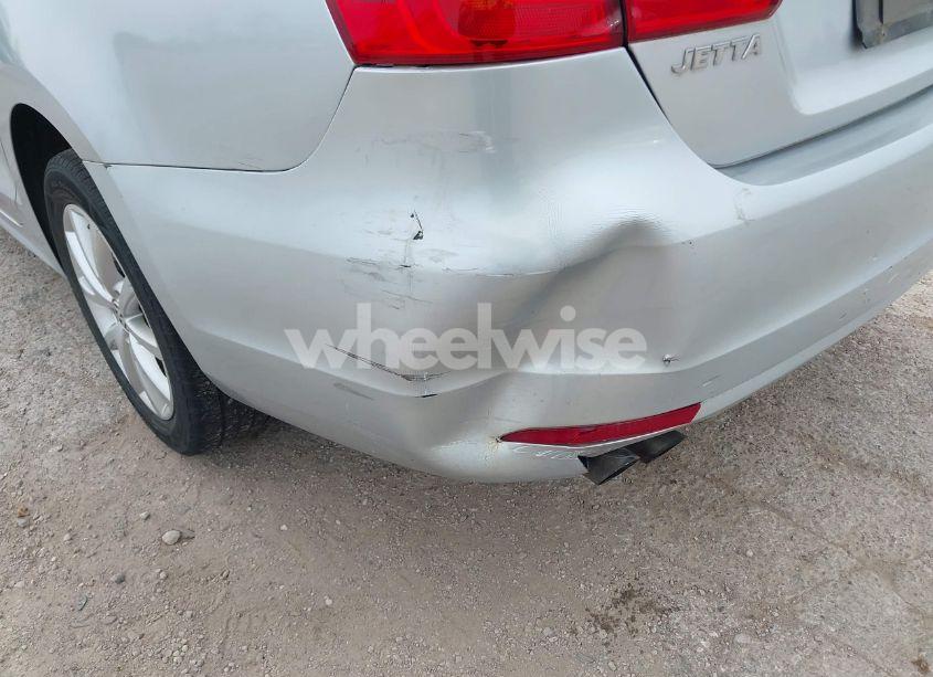 Photo 6 of 2013 Volkswagen Jetta 2.5L SE (VIN 3VWDP7AJ4DM446293)