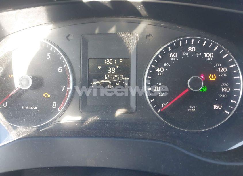 Photo 7 of 2013 Volkswagen Jetta 2.5L SE (VIN 3VWDP7AJ4DM447458)