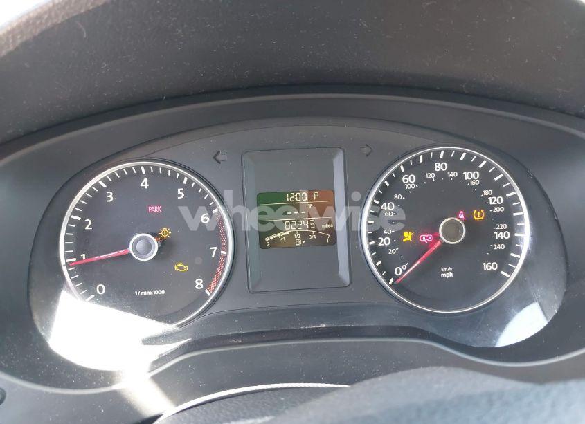 Photo 7 of 2012 Volkswagen Jetta 2.5L SE (VIN 3VWDP7AJ5CM013435)