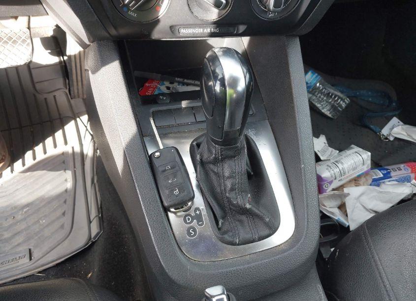 Photo 11 of 2012 Volkswagen Jetta 2.5L SE (VIN 3VWDP7AJ5CM030025)