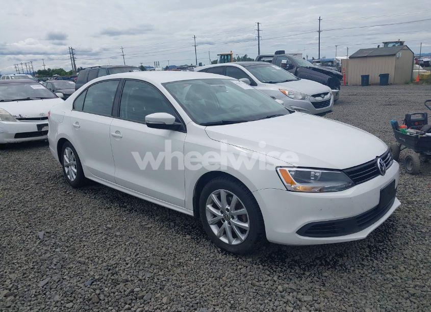 2012 Volkswagen Jetta 2.5L SE (VIN 3VWDP7AJ5CM128651) main photo