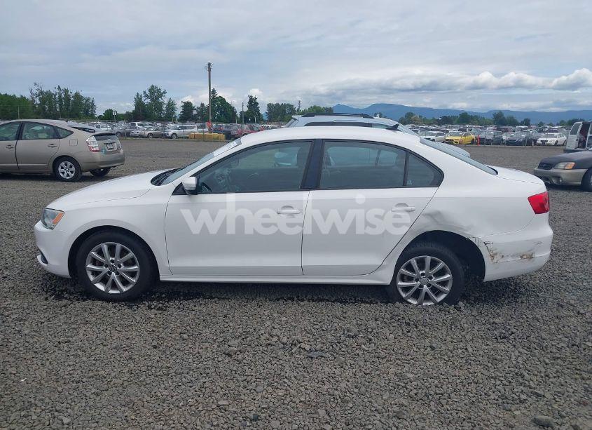 Photo 14 of 2012 Volkswagen Jetta 2.5L SE (VIN 3VWDP7AJ5CM128651)