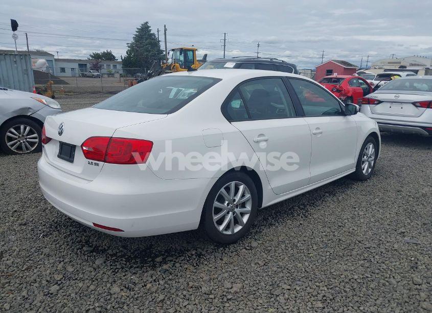 Photo 4 of 2012 Volkswagen Jetta 2.5L SE (VIN 3VWDP7AJ5CM128651)