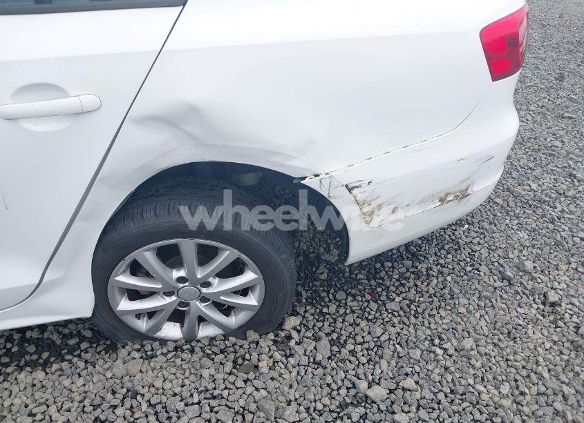 Photo 6 of 2012 Volkswagen Jetta 2.5L SE (VIN 3VWDP7AJ5CM128651)