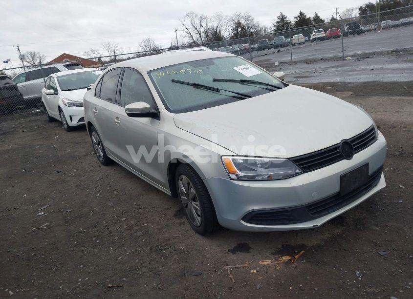 2012 Volkswagen Jetta 2.5L SE (VIN 3VWDP7AJ5CM303206) main photo