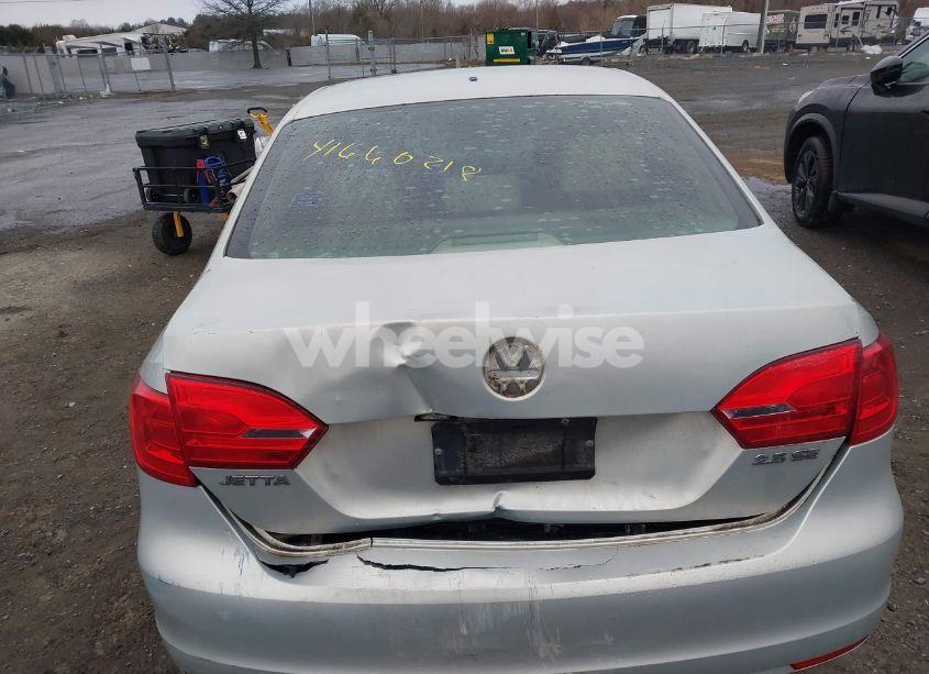 Photo 6 of 2012 Volkswagen Jetta 2.5L SE (VIN 3VWDP7AJ5CM303206)
