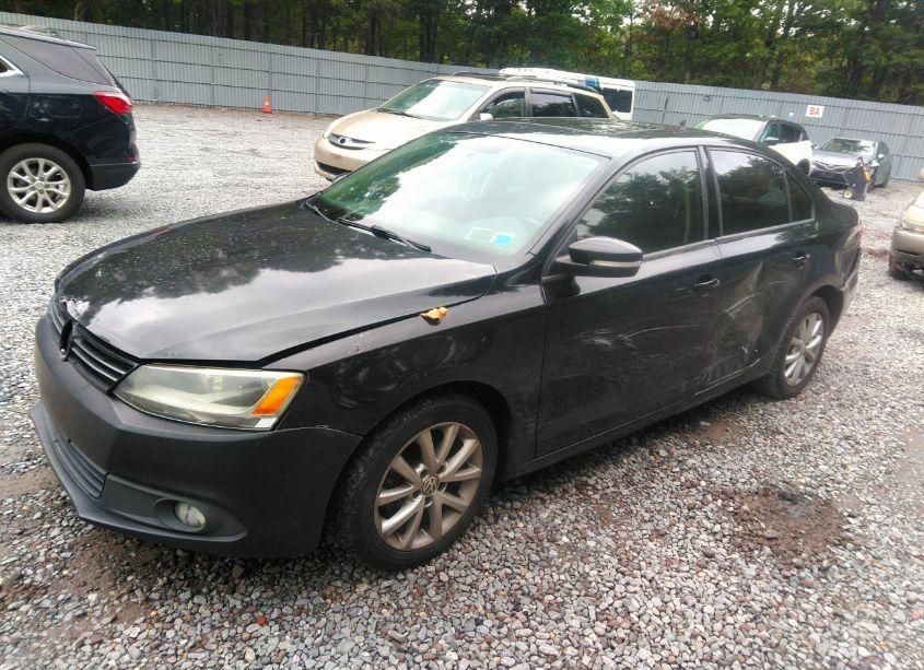 Photo 2 of 2012 Volkswagen Jetta 2.5L SE (VIN 3VWDP7AJ5CM304484)