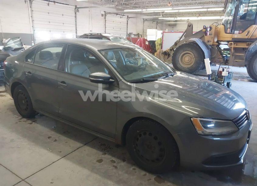 2012 Volkswagen Jetta 2.5L SE (VIN 3VWDP7AJ5CM322354) main photo