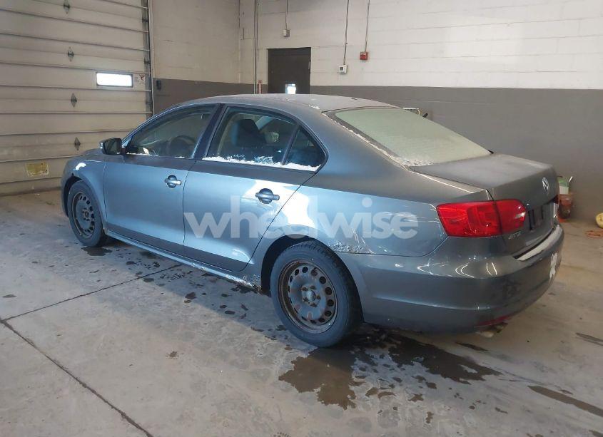 Photo 3 of 2012 Volkswagen Jetta 2.5L SE (VIN 3VWDP7AJ5CM322354)