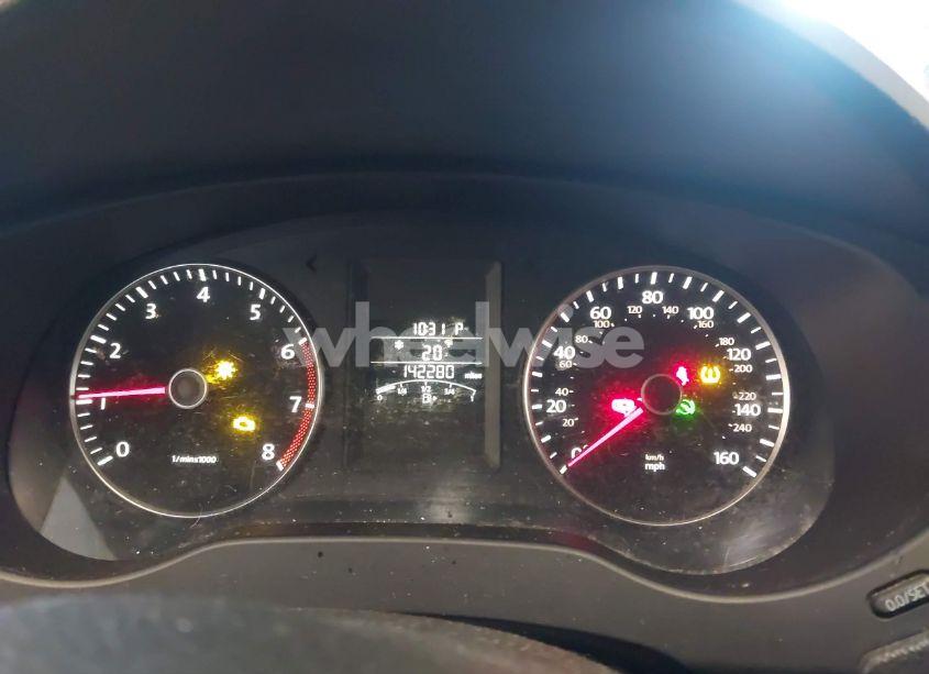 Photo 7 of 2012 Volkswagen Jetta 2.5L SE (VIN 3VWDP7AJ5CM322354)