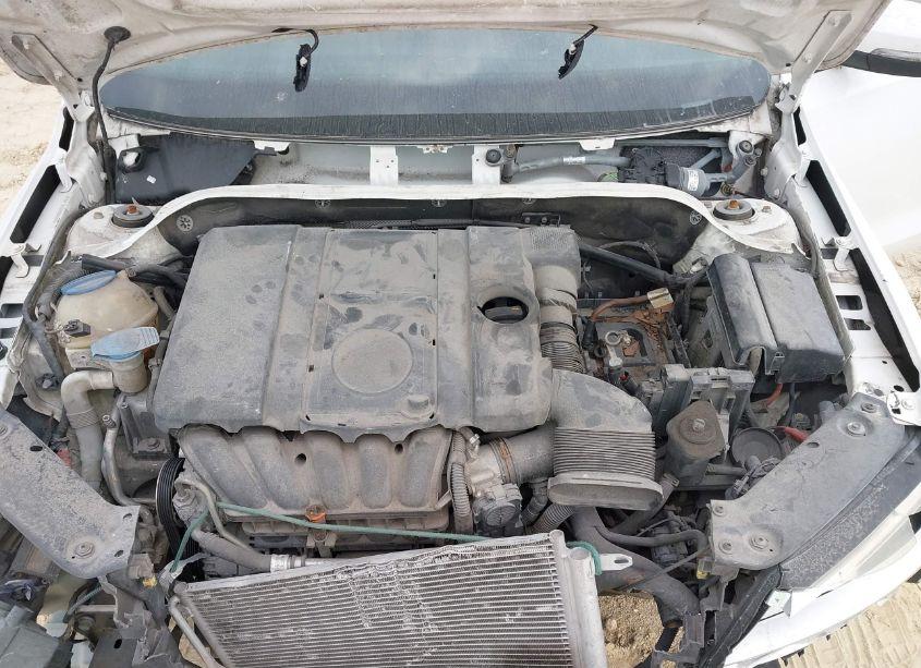 Photo 10 of 2012 Volkswagen Jetta 2.5L SE (VIN 3VWDP7AJ5CM335900)