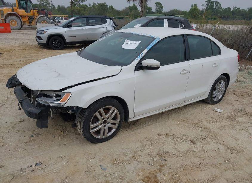 Photo 2 of 2012 Volkswagen Jetta 2.5L SE (VIN 3VWDP7AJ5CM335900)