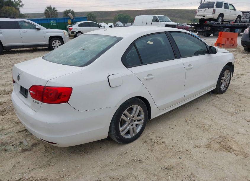 Photo 4 of 2012 Volkswagen Jetta 2.5L SE (VIN 3VWDP7AJ5CM335900)
