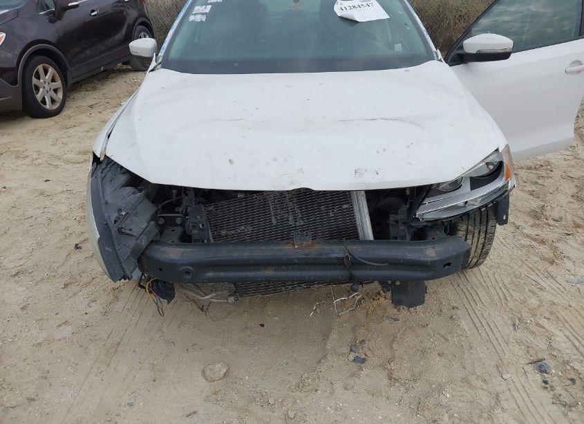 Photo 6 of 2012 Volkswagen Jetta 2.5L SE (VIN 3VWDP7AJ5CM335900)