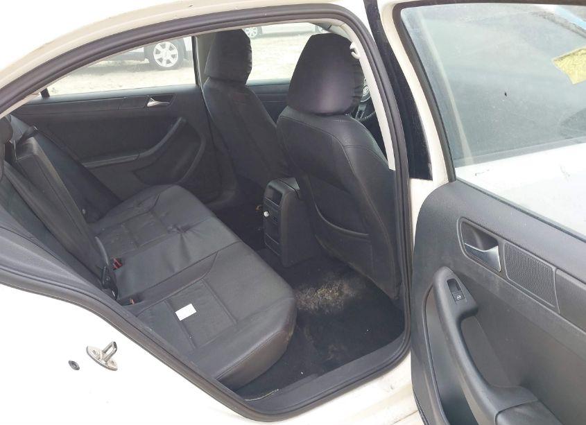 Photo 8 of 2012 Volkswagen Jetta 2.5L SE (VIN 3VWDP7AJ5CM335900)