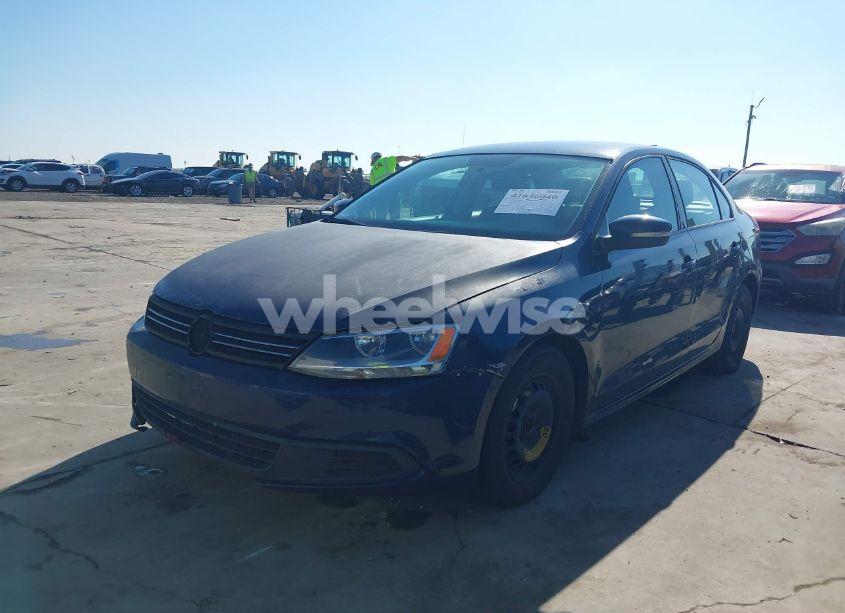 Photo 2 of 2012 Volkswagen Jetta 2.5L SE (VIN 3VWDP7AJ5CM340319)