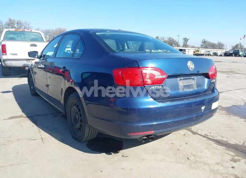 Photo 3 of 2012 Volkswagen Jetta 2.5L SE (VIN 3VWDP7AJ5CM340319)